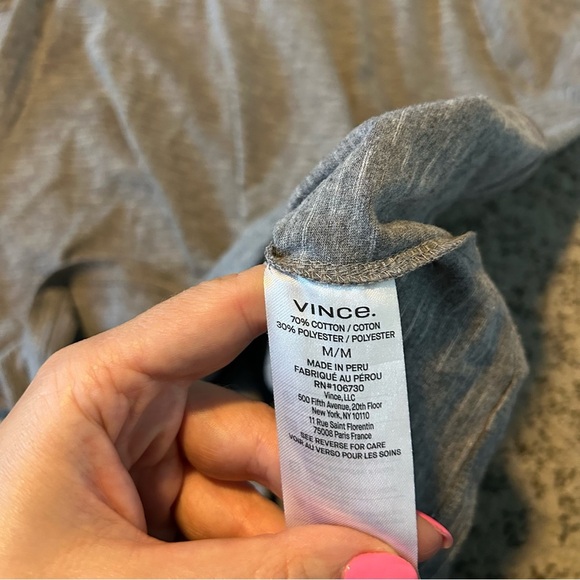 Vince. Gray & White Stripe Cotton Blend Long Sleeve Crew Neck Size Medium Men’s - Picture 7 of 11